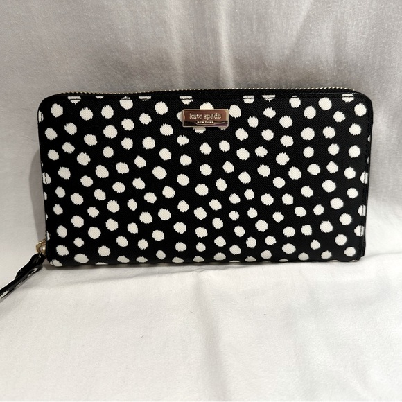 Kate Spade Shore Street Lacey Dot Zip Wallet with wrist strap - Picture 1 of 3